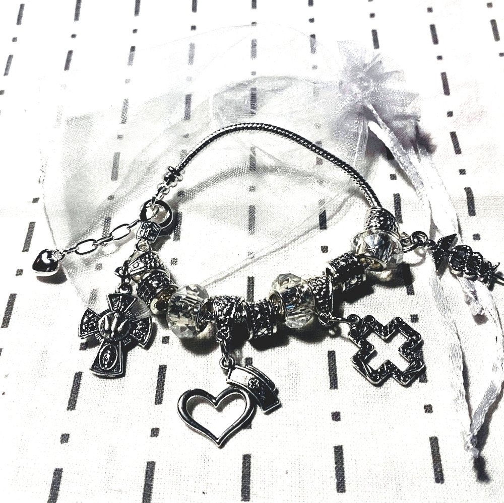 Customize charm bracelets handcrafted